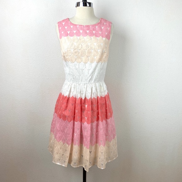 Betsey Johnson Womens Dress Size 6 Pink Appliqué Circles Fit & Flare Sleeveless - Picture 2 of 14